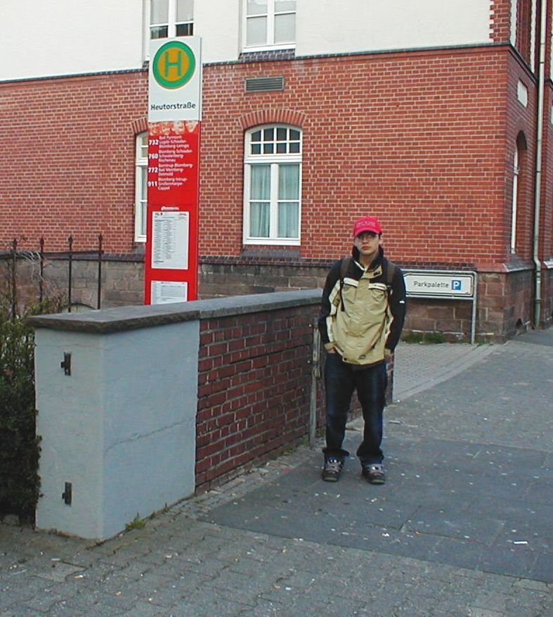Die Tage der "Klagemauer" sind gezhlt: Bushaltestelle Heutorstrae neben der "Alten Post"